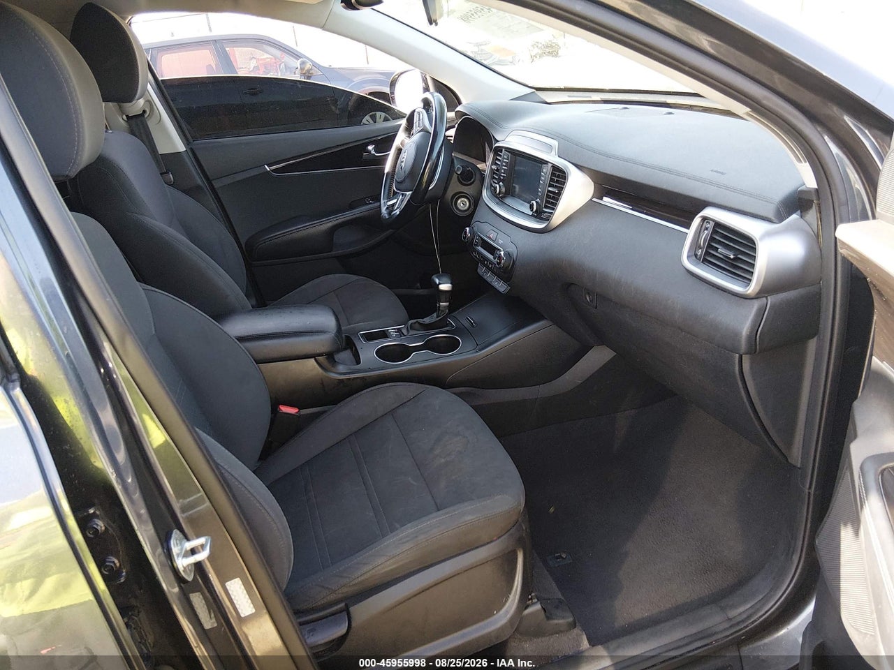2020 KIA SORENTO 2.4L LX · 5/11