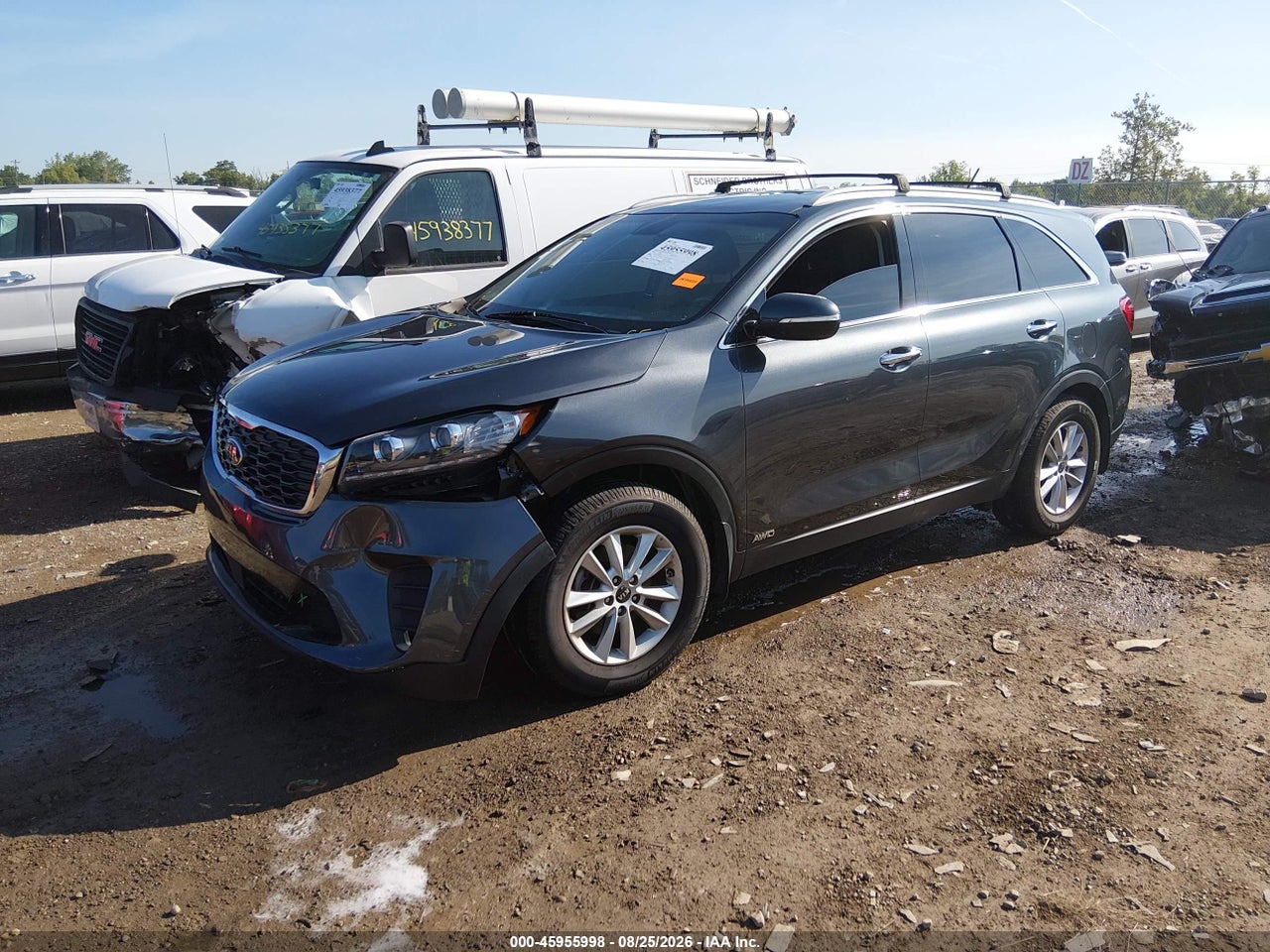 2020 KIA SORENTO 2.4L LX · 2/11