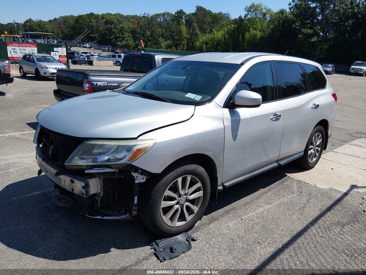 2015 NISSAN PATHFINDER S · 2/11