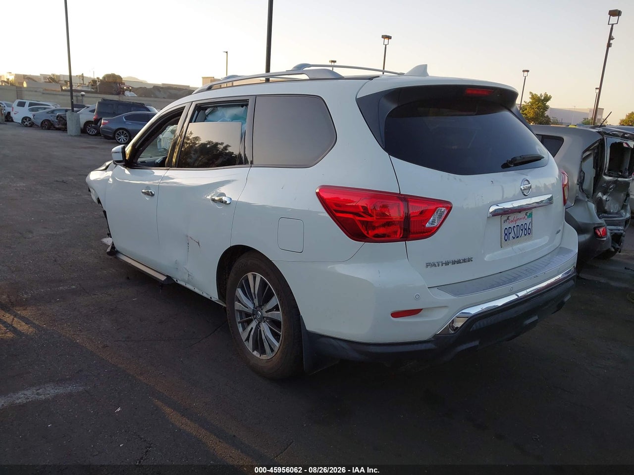 2019 NISSAN PATHFINDER S · 3/11