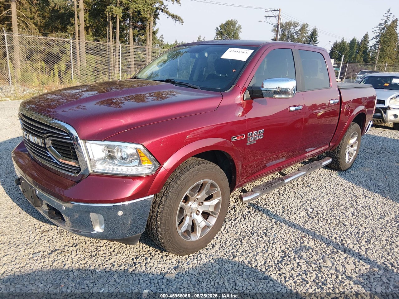 2019 RAM 1500 CLASSIC LARAMIE  4X4 5'7 BOX · 2/11