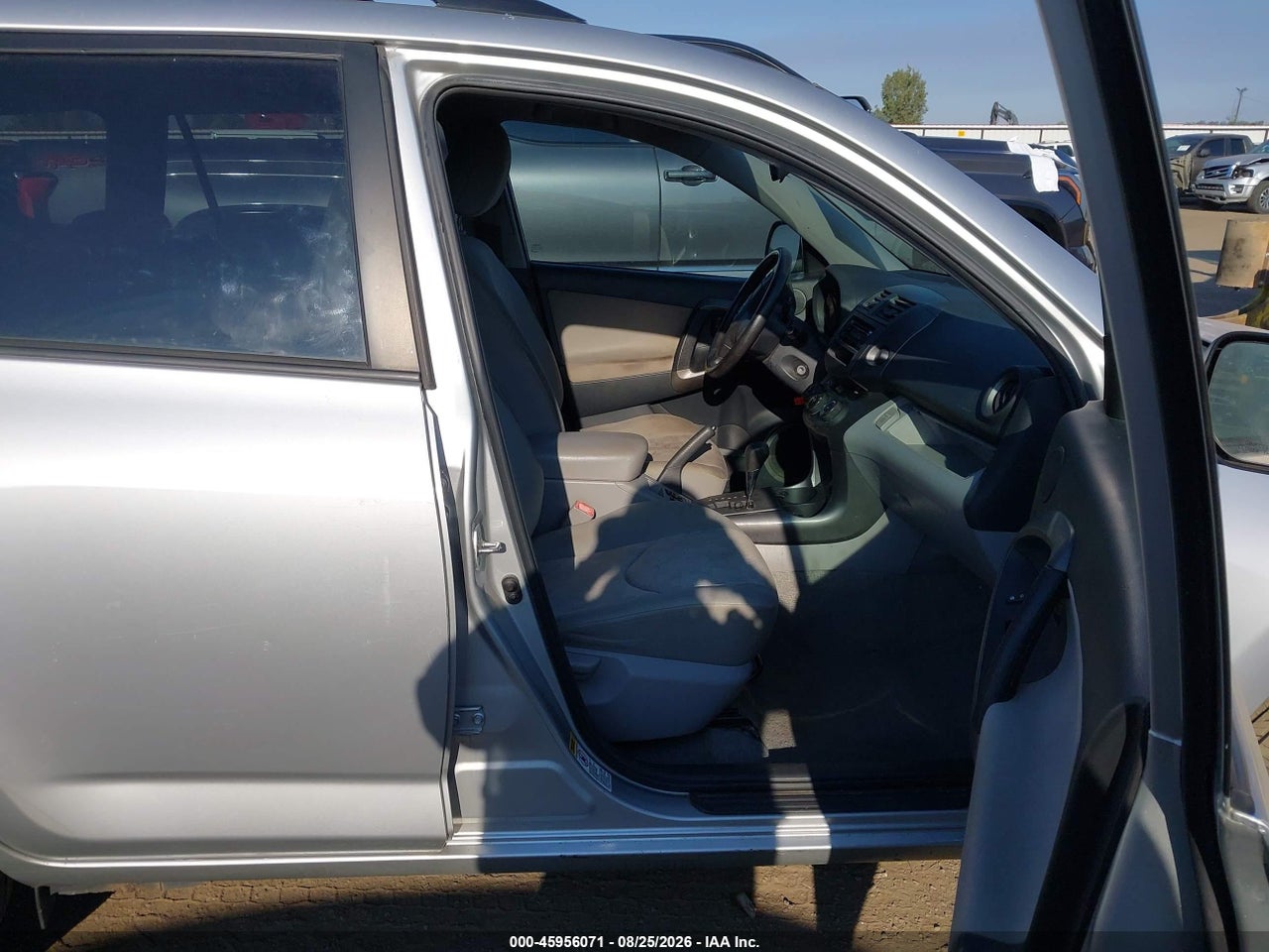 2011 TOYOTA RAV4   · 5/11