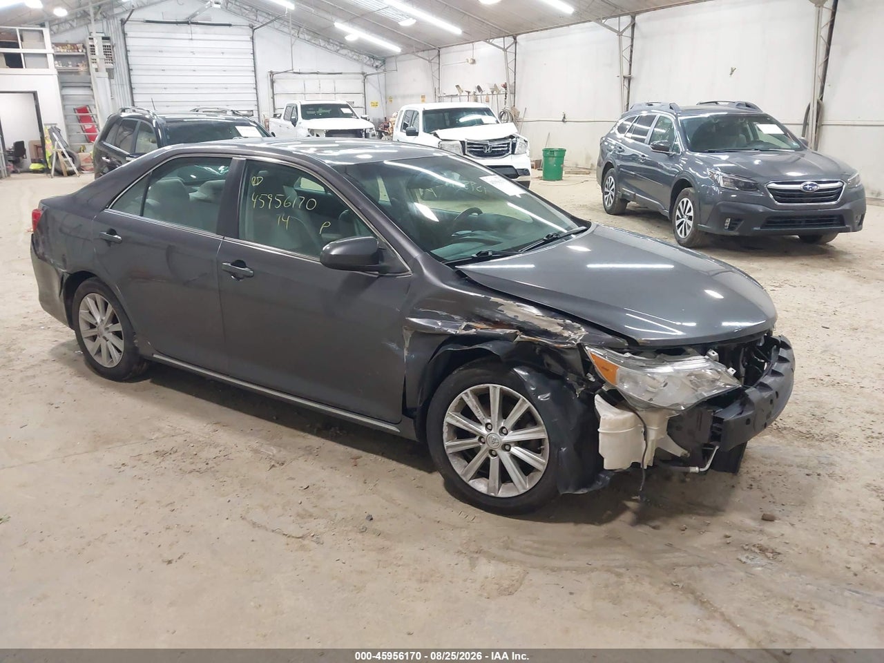 4T4BF1FK4ER****** · 2014 TOYOTA CAMRY XLE