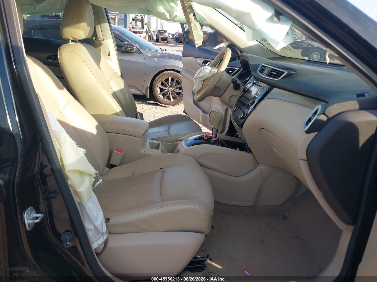 2015 NISSAN ROGUE SV · 5/11