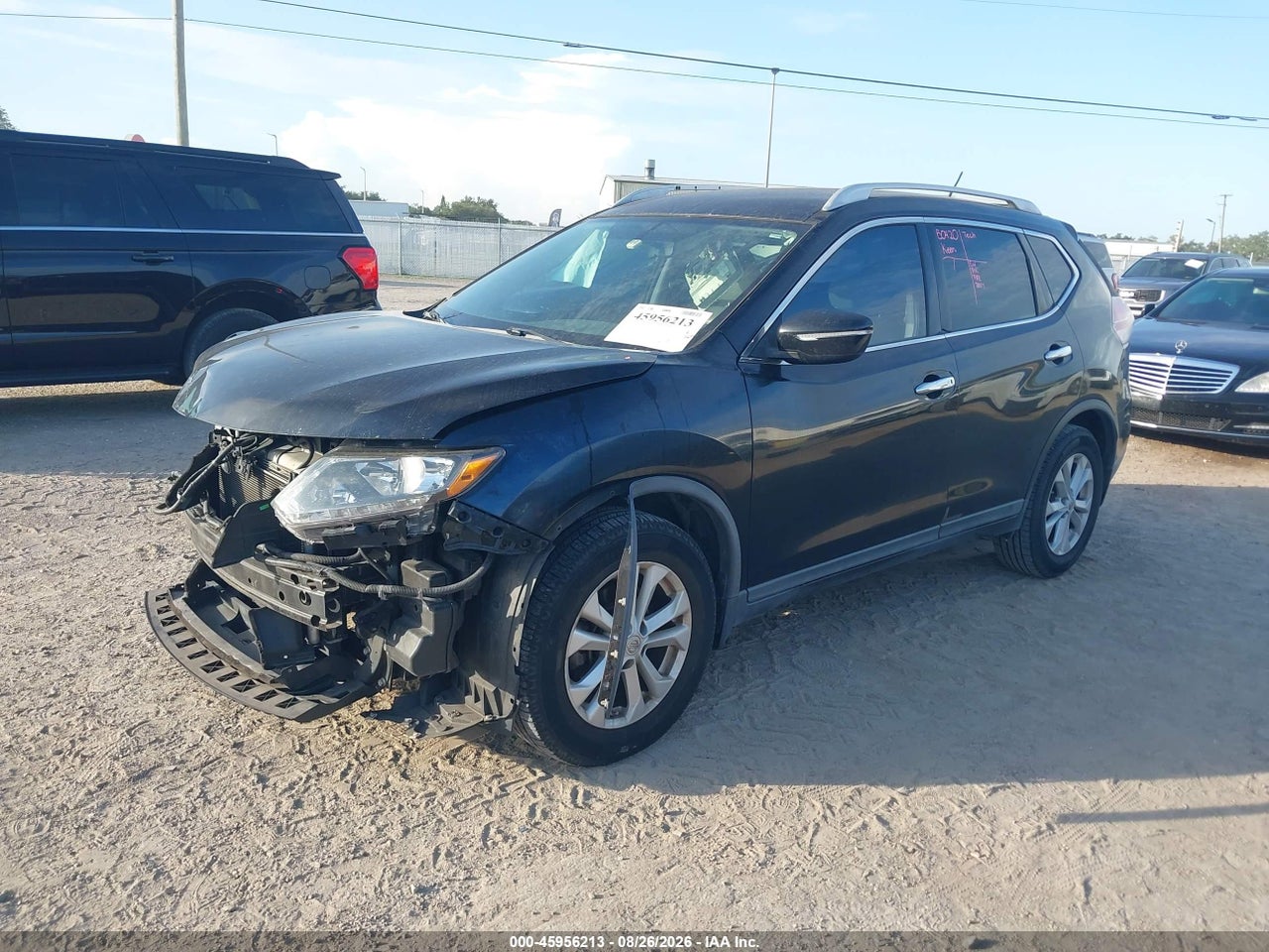 2015 NISSAN ROGUE SV · 2/11