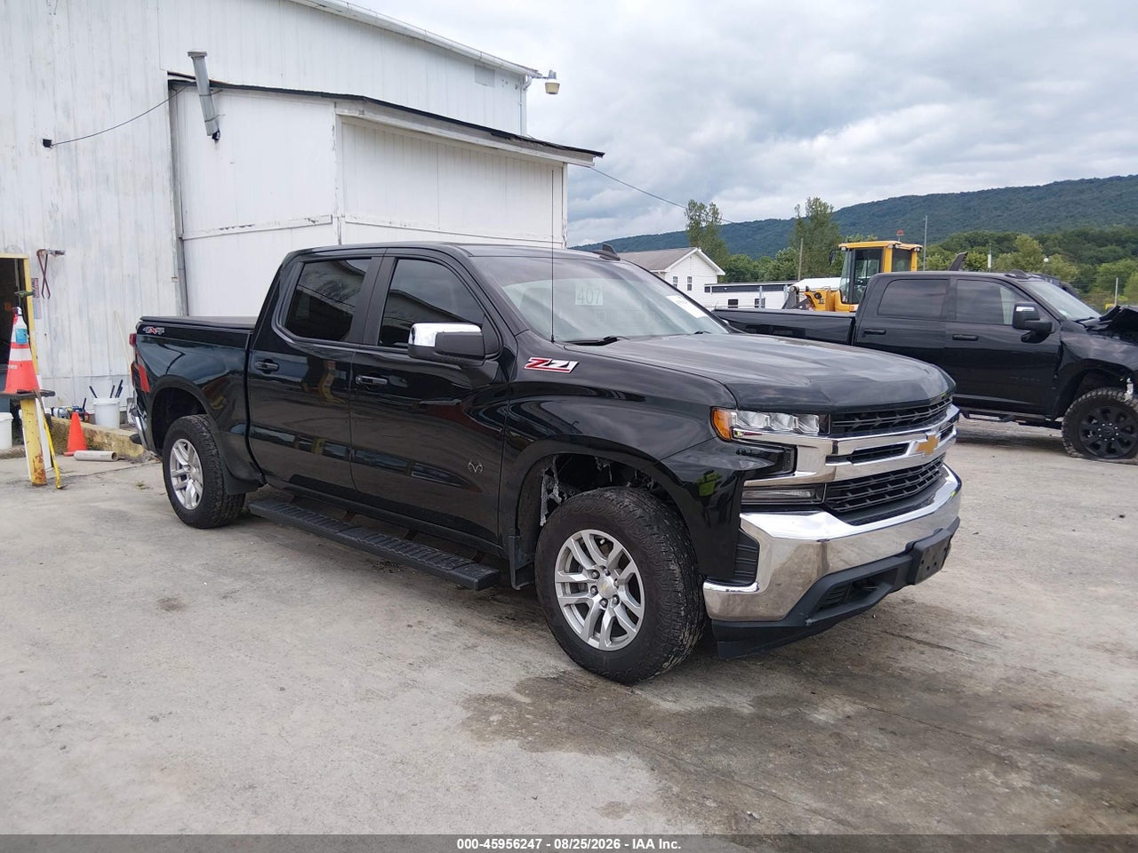 2021 CHEVROLET SILVERADO 1500 4WD  SHORT BED LT WITH 2FL