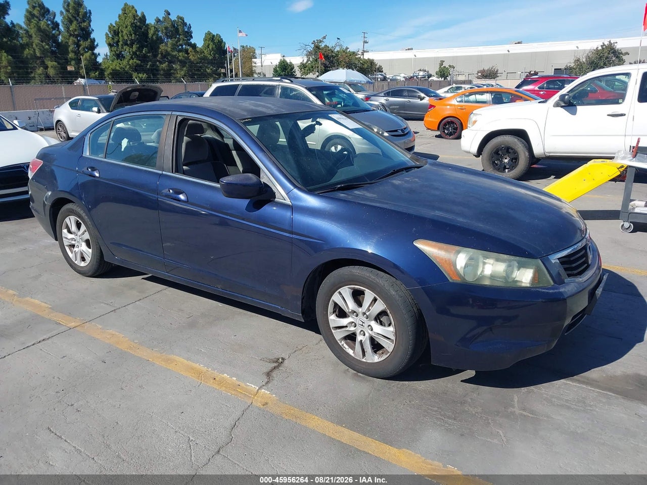 1HGCP264X8A****** · 2008 HONDA ACCORD 2.4 LX-P