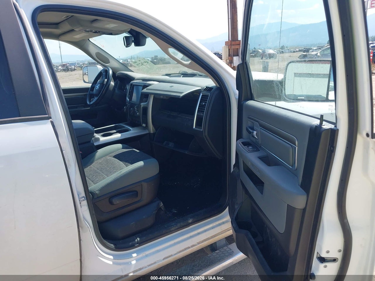 2017 RAM 1500 SLT · 5/11