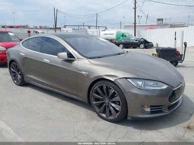 5YJSA1E2XFF****** · 2015 TESLA MODEL S 70D/85D/P85D