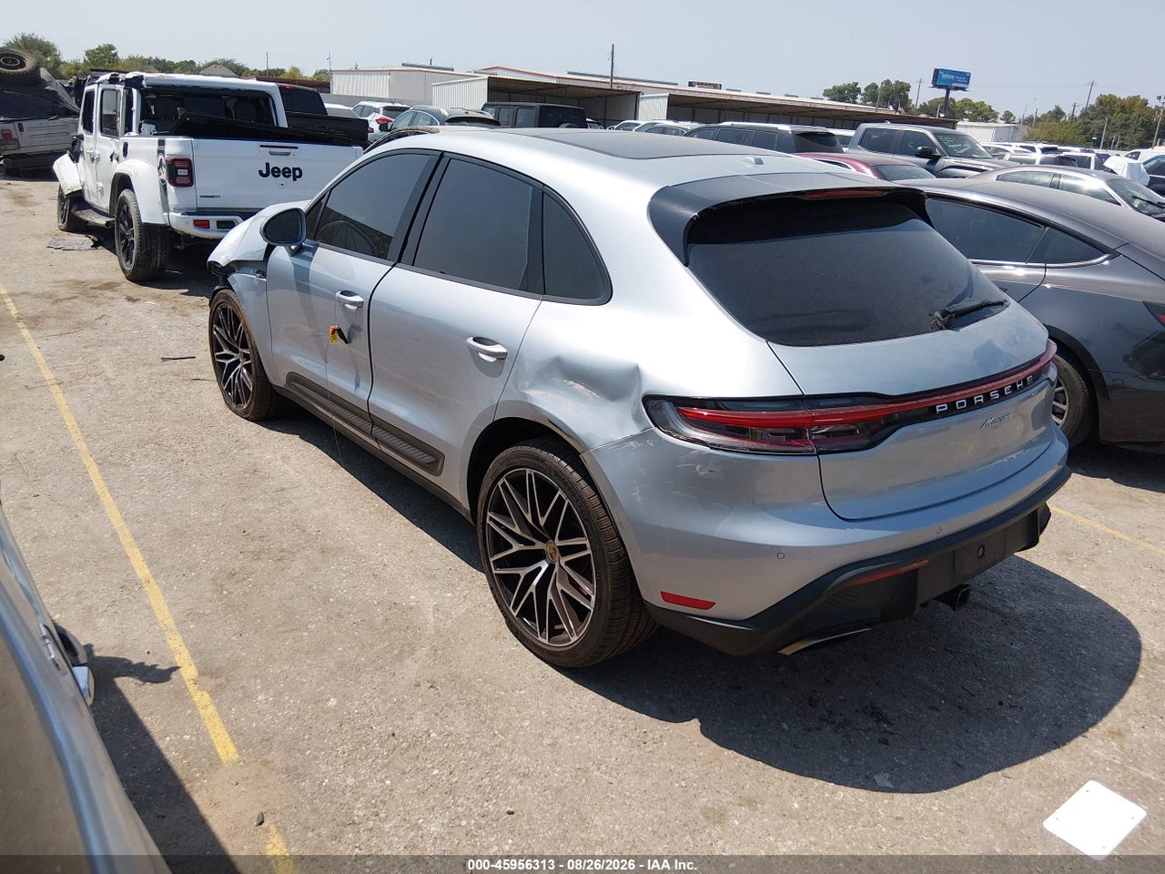 2024 PORSCHE MACAN T · 3/11