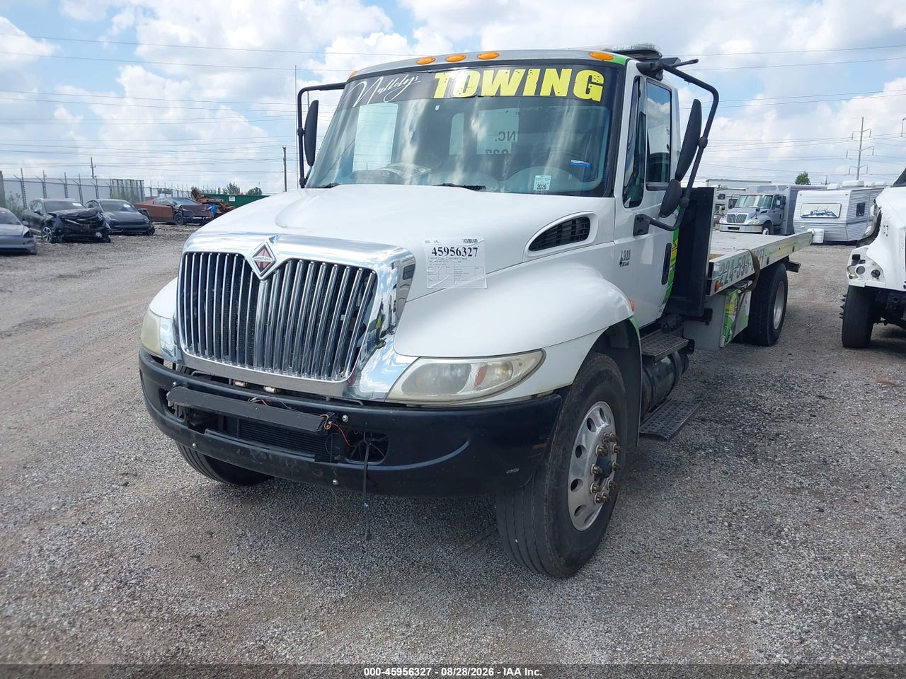 2003 INTERNATIONAL 4000 4400 · 2/4