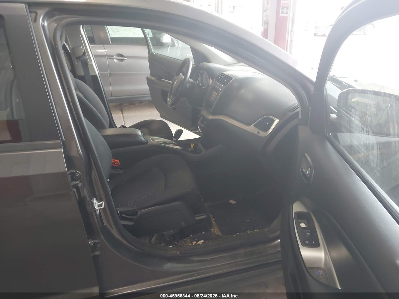 2018 DODGE JOURNEY SE · 5/11
