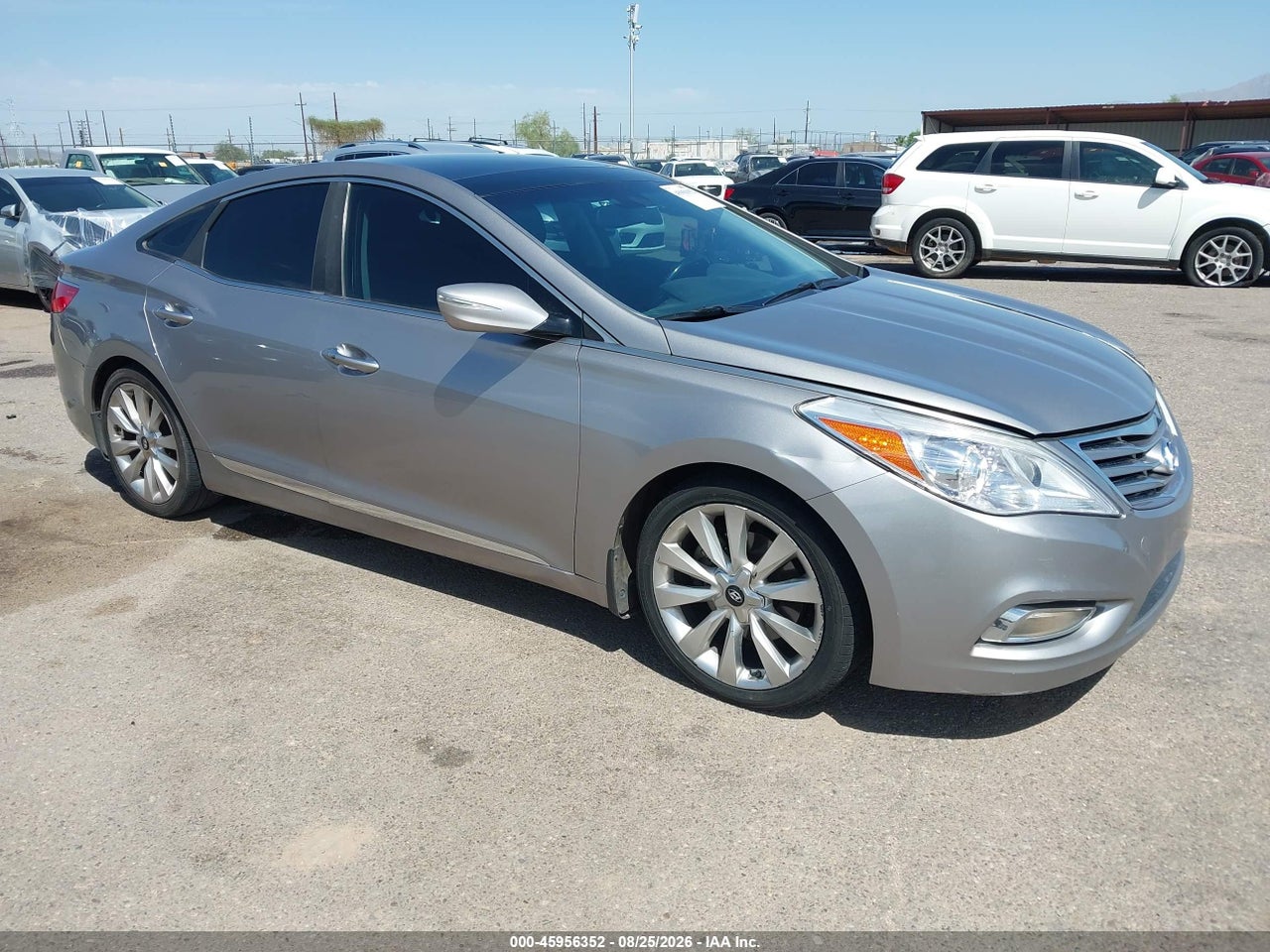 KMHFH4JG7DA****** · 2013 HYUNDAI AZERA