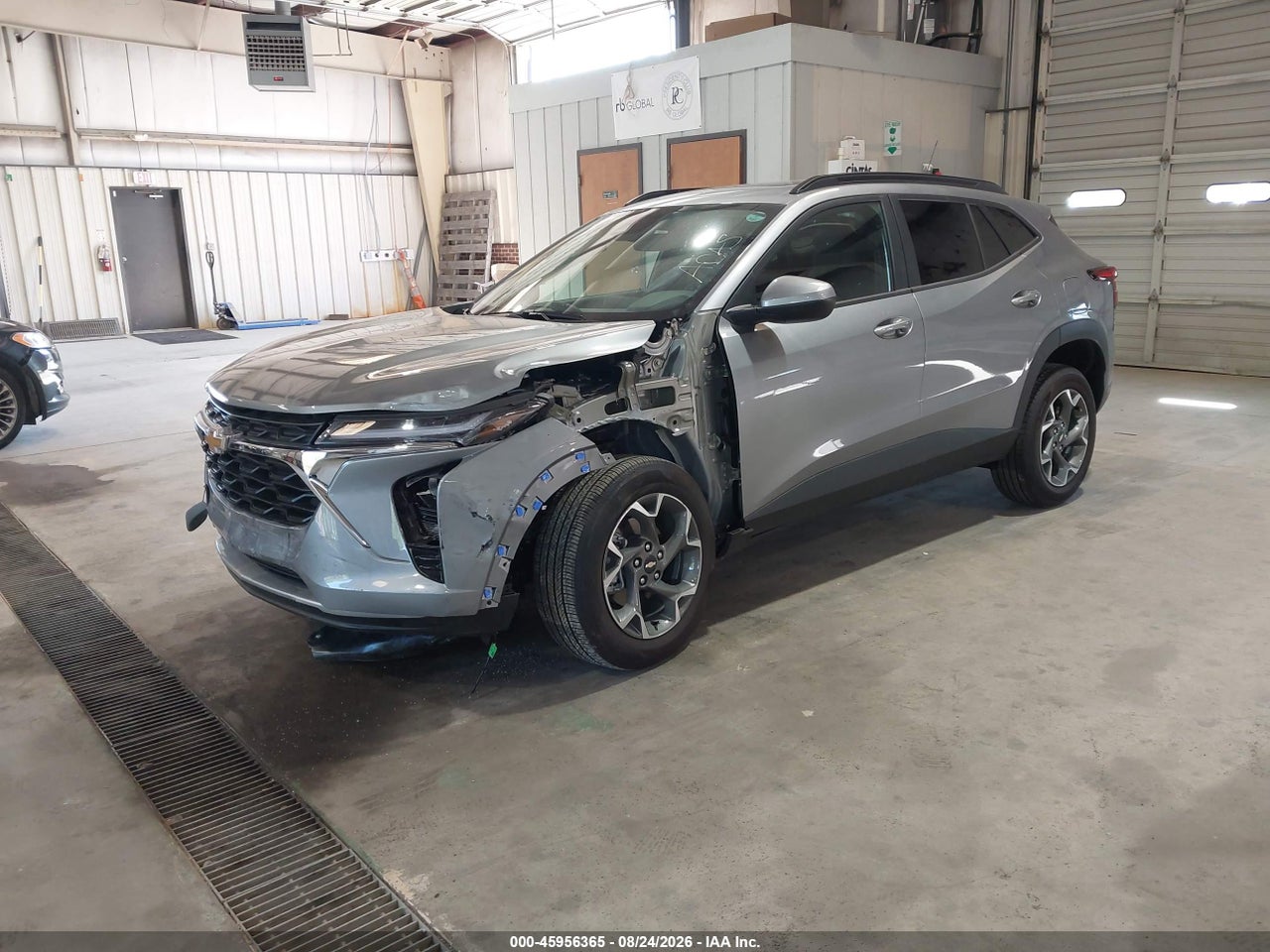 2026 CHEVROLET TRAX FWD LT · 2/11