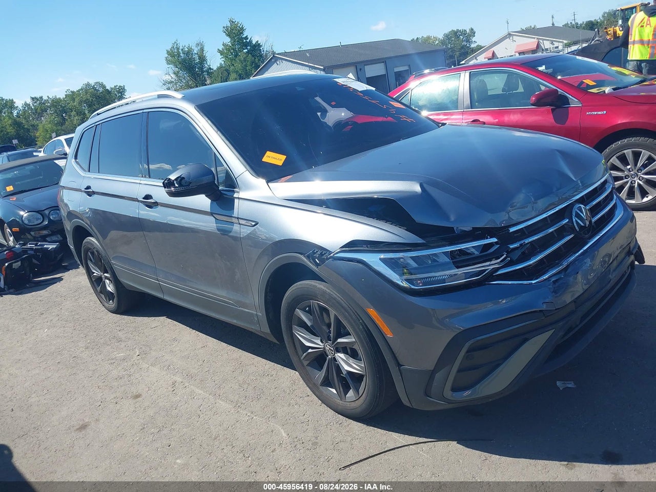 3VV2B7AX3NM****** · 2022 VOLKSWAGEN TIGUAN 2.0T SE
