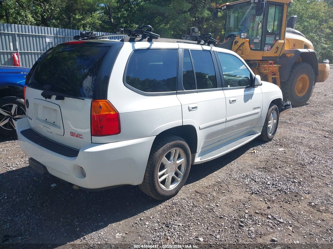 2008 GMC ENVOY DENALI · 4/11
