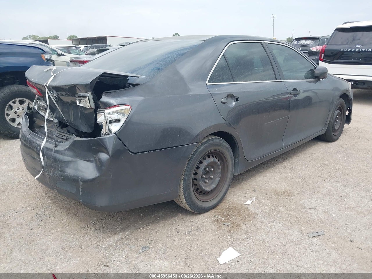 2013 TOYOTA CAMRY L · 4/11