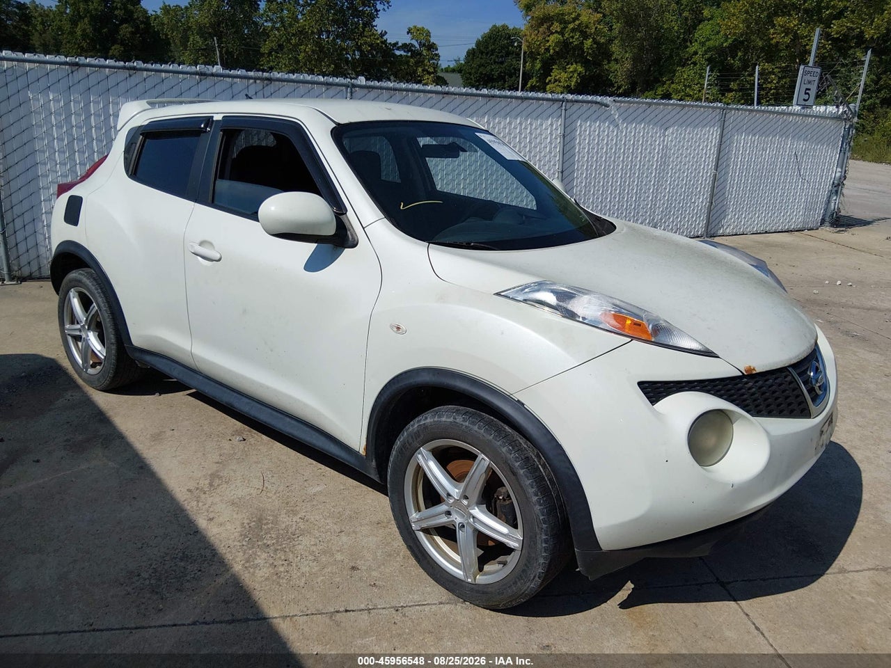 JN8AF5MR6BT****** · 2011 NISSAN JUKE S