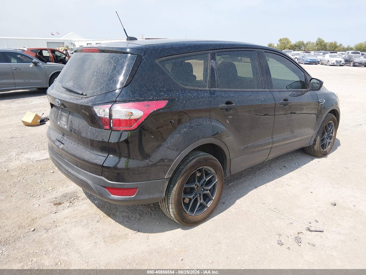2017 FORD ESCAPE S · 4/8