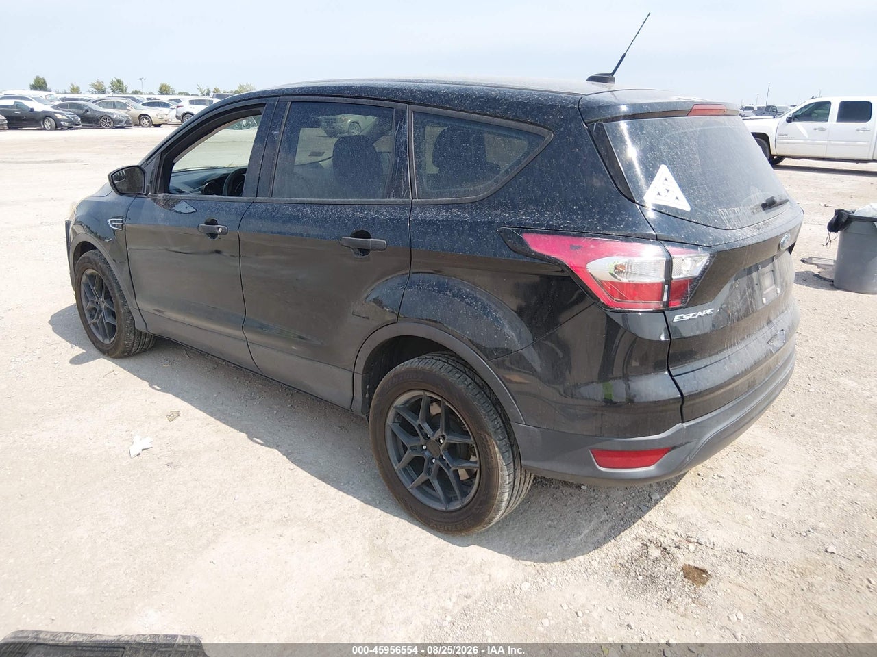 2017 FORD ESCAPE S · 3/8