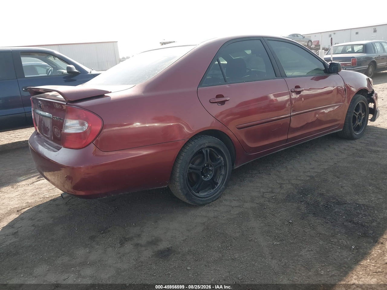 2002 TOYOTA CAMRY LE · 4/11