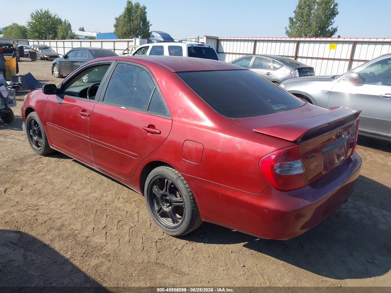 2002 TOYOTA CAMRY LE · 3/11
