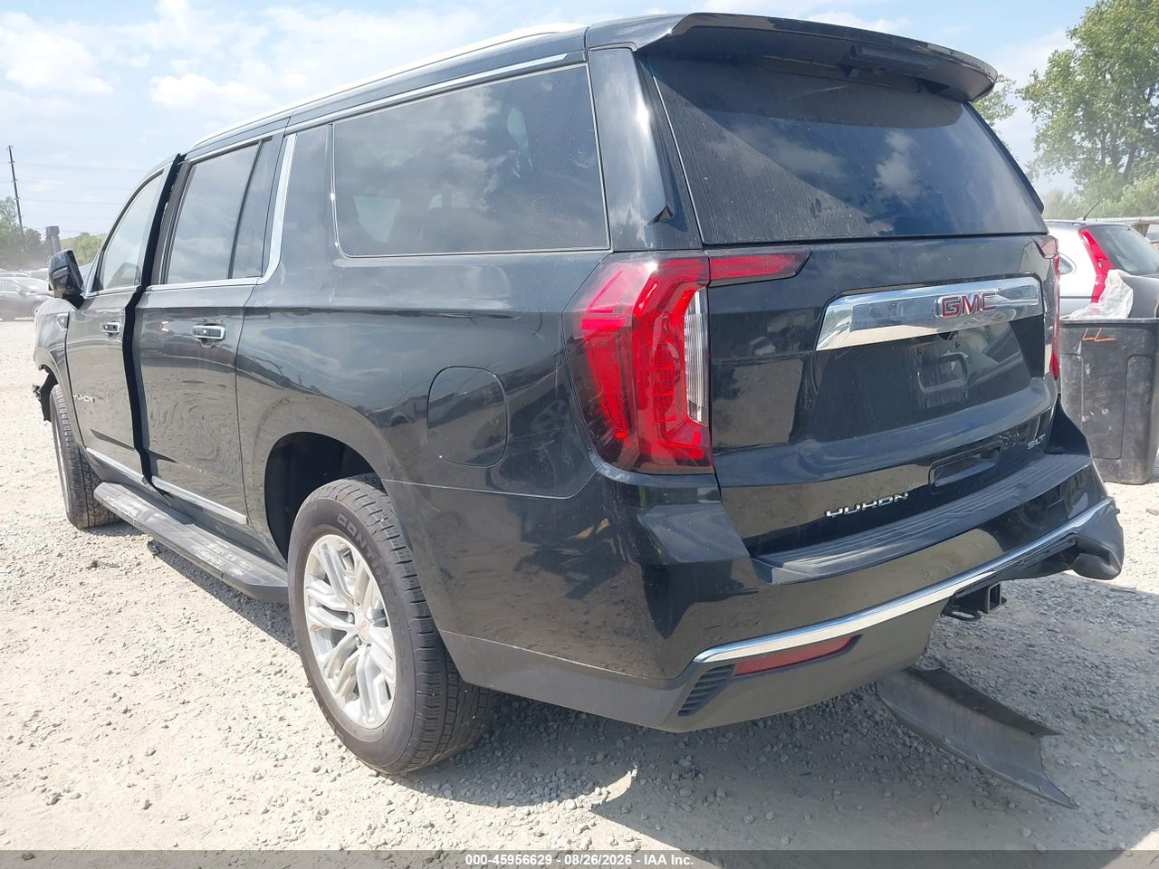 2024 GMC YUKON XL 4WD SLT · 3/11