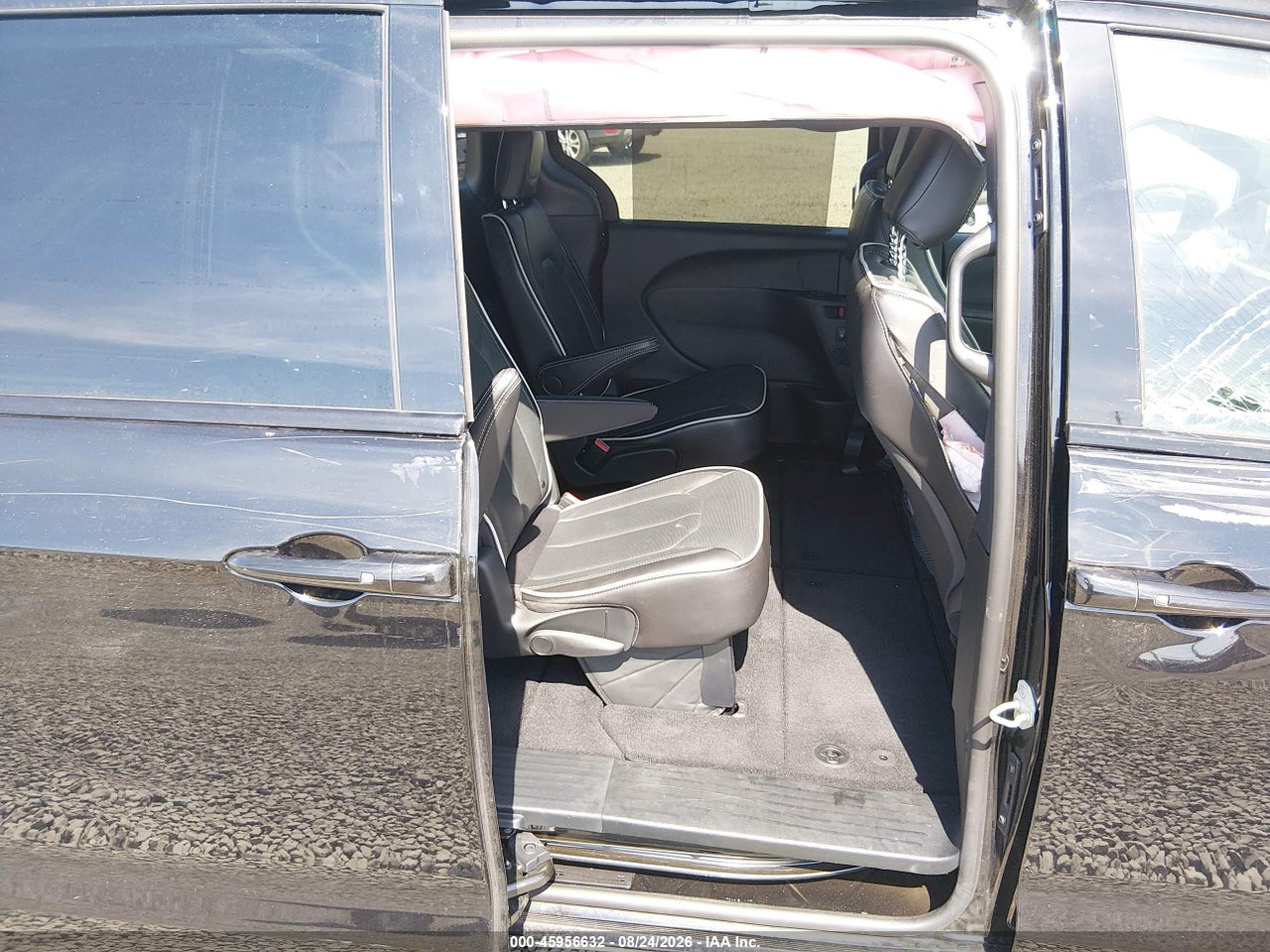 2C4RC1GG6VR****** · 2027 CHRYSLER PACIFICA · 8/10