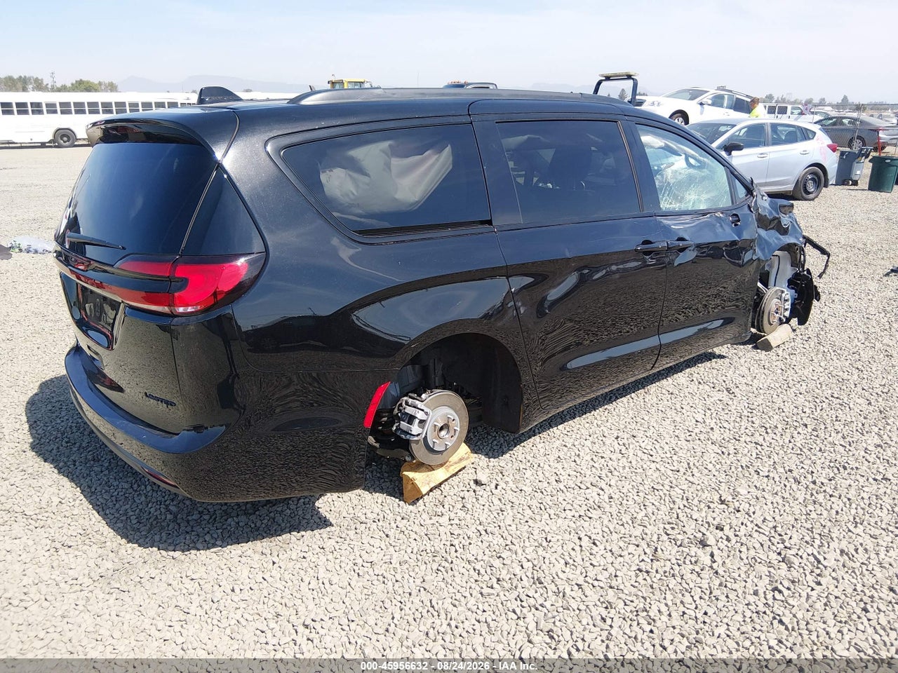 2C4RC1GG6VR****** · 2027 CHRYSLER PACIFICA · 4/10