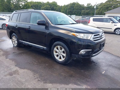 2011 TOYOTA HIGHLANDER SE V6