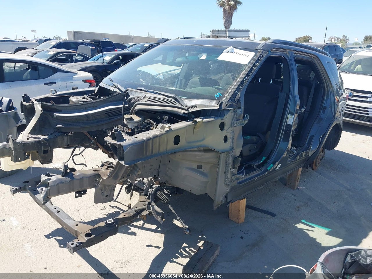 2016 FORD EXPLORER XLT · 2/10