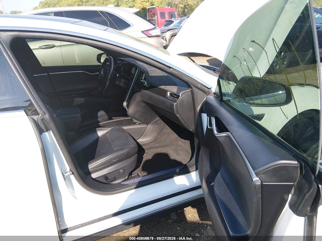 2015 TESLA MODEL S 85D/P85D · 5/10