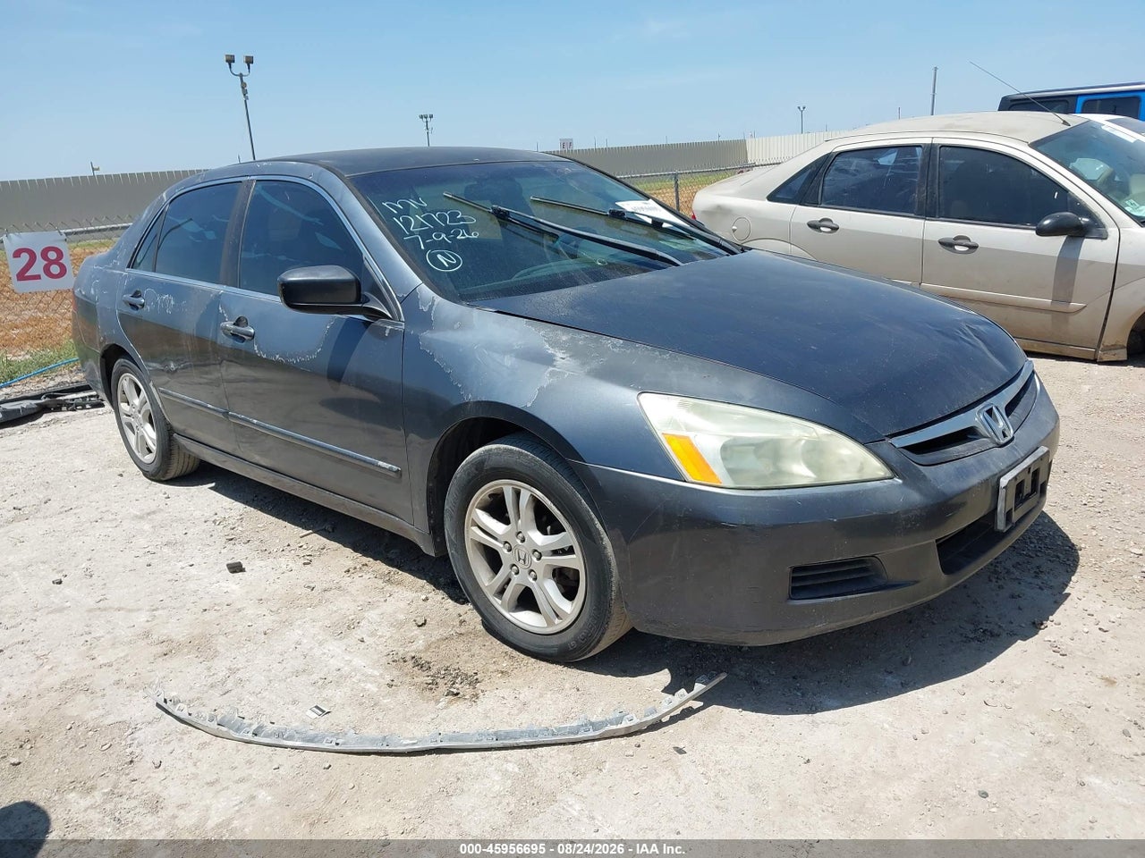1HGCM563X7A****** · 2007 HONDA ACCORD 2.4 SE