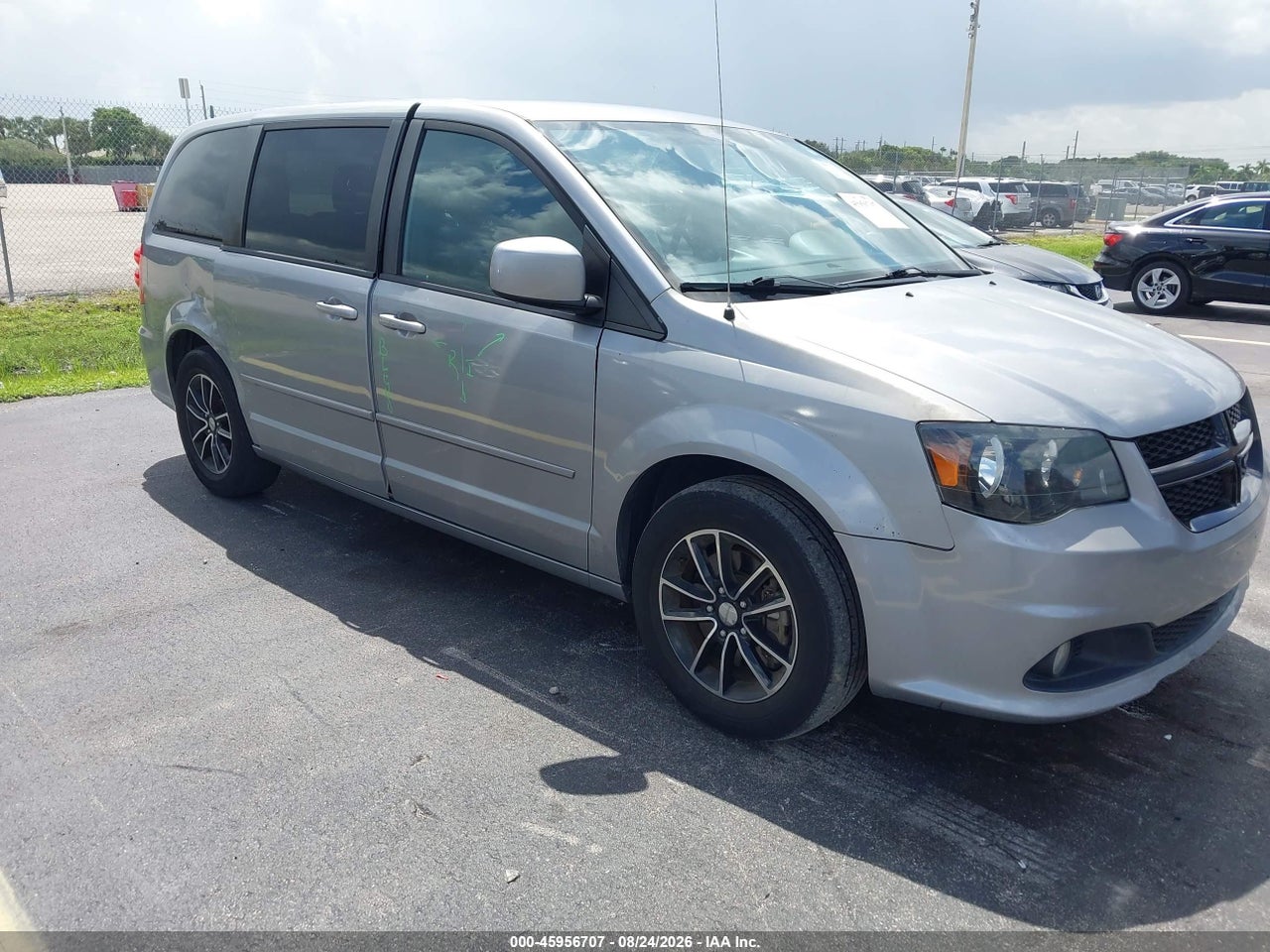 2C4RDGCG3GR****** · 2016 DODGE GRAND CARAVAN SXT