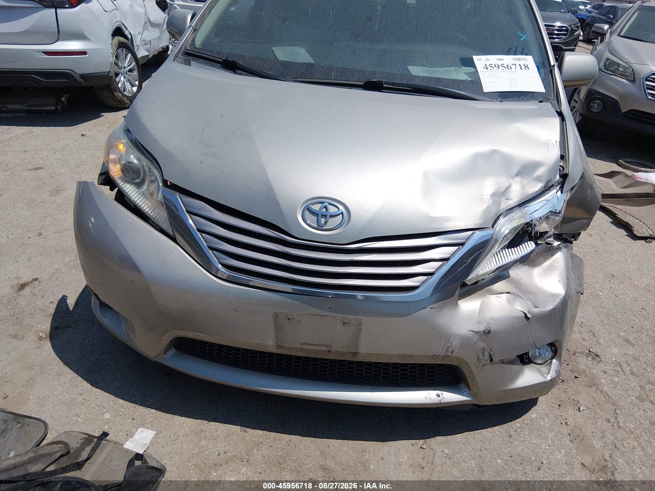 2016 TOYOTA SIENNA XLE 8 PASSENGER · 6/11