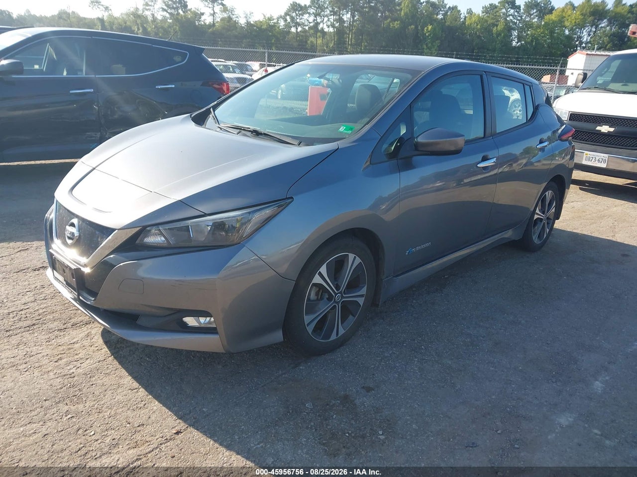 2018 NISSAN LEAF SV · 2/11