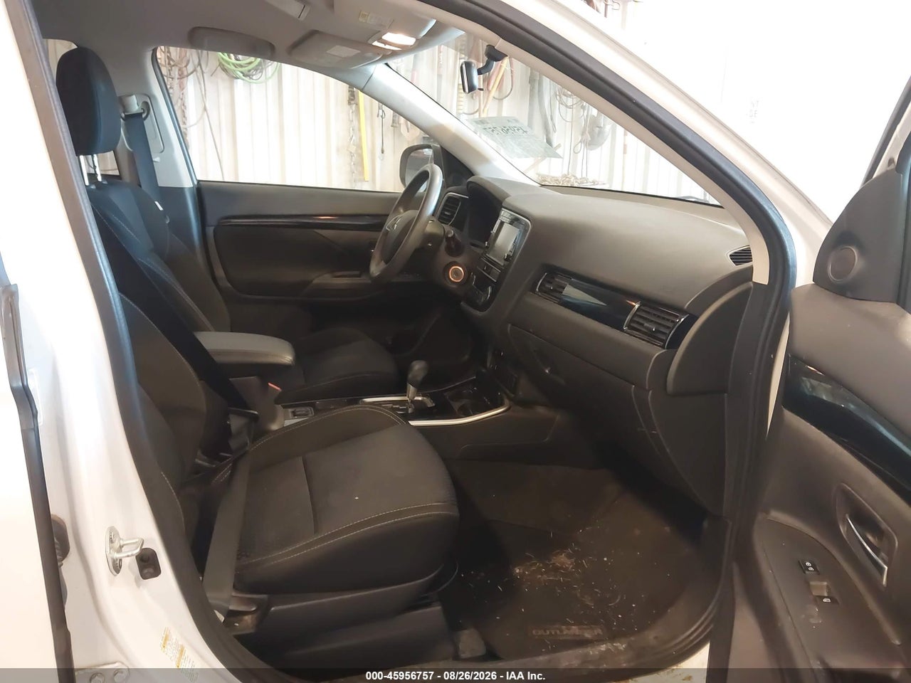 2019 MITSUBISHI OUTLANDER ES · 5/11