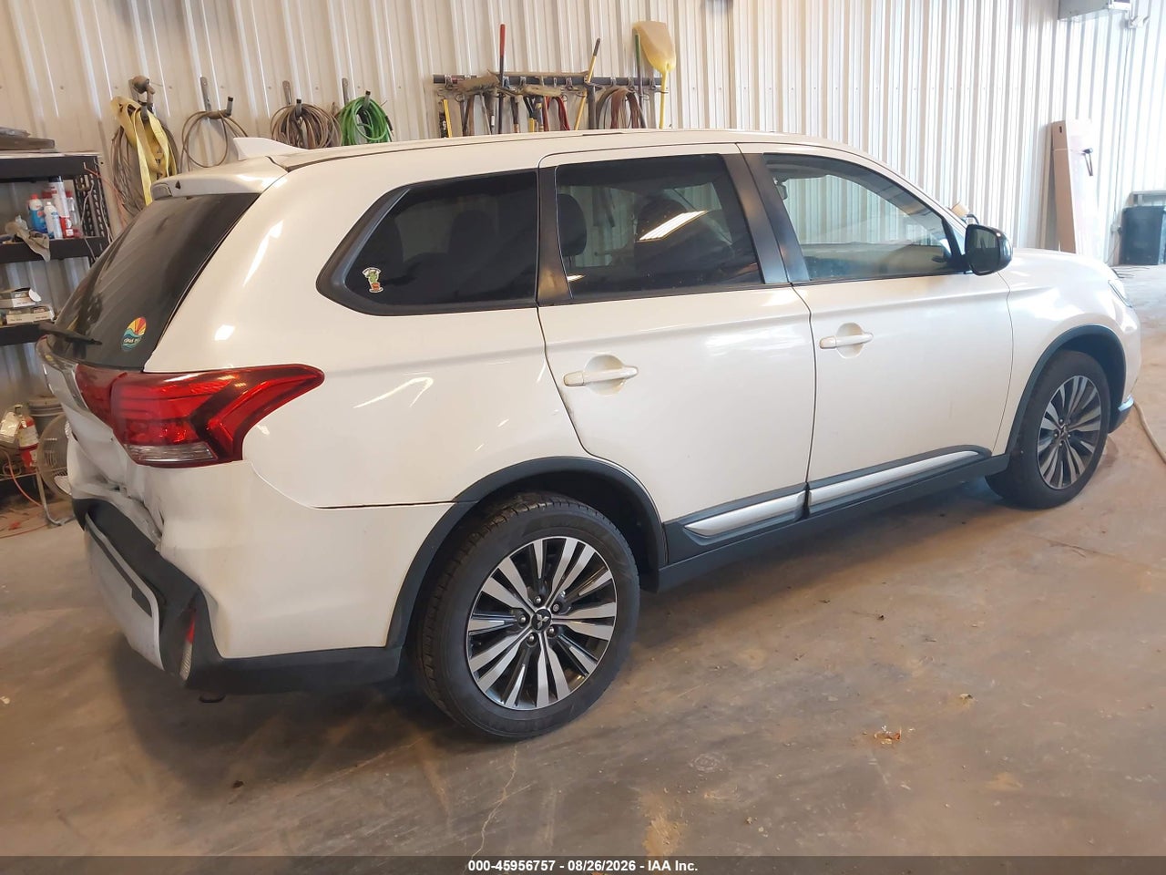 2019 MITSUBISHI OUTLANDER ES · 4/11