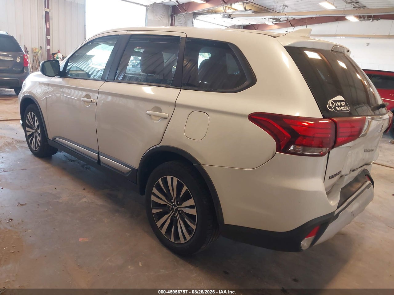 2019 MITSUBISHI OUTLANDER ES · 3/11