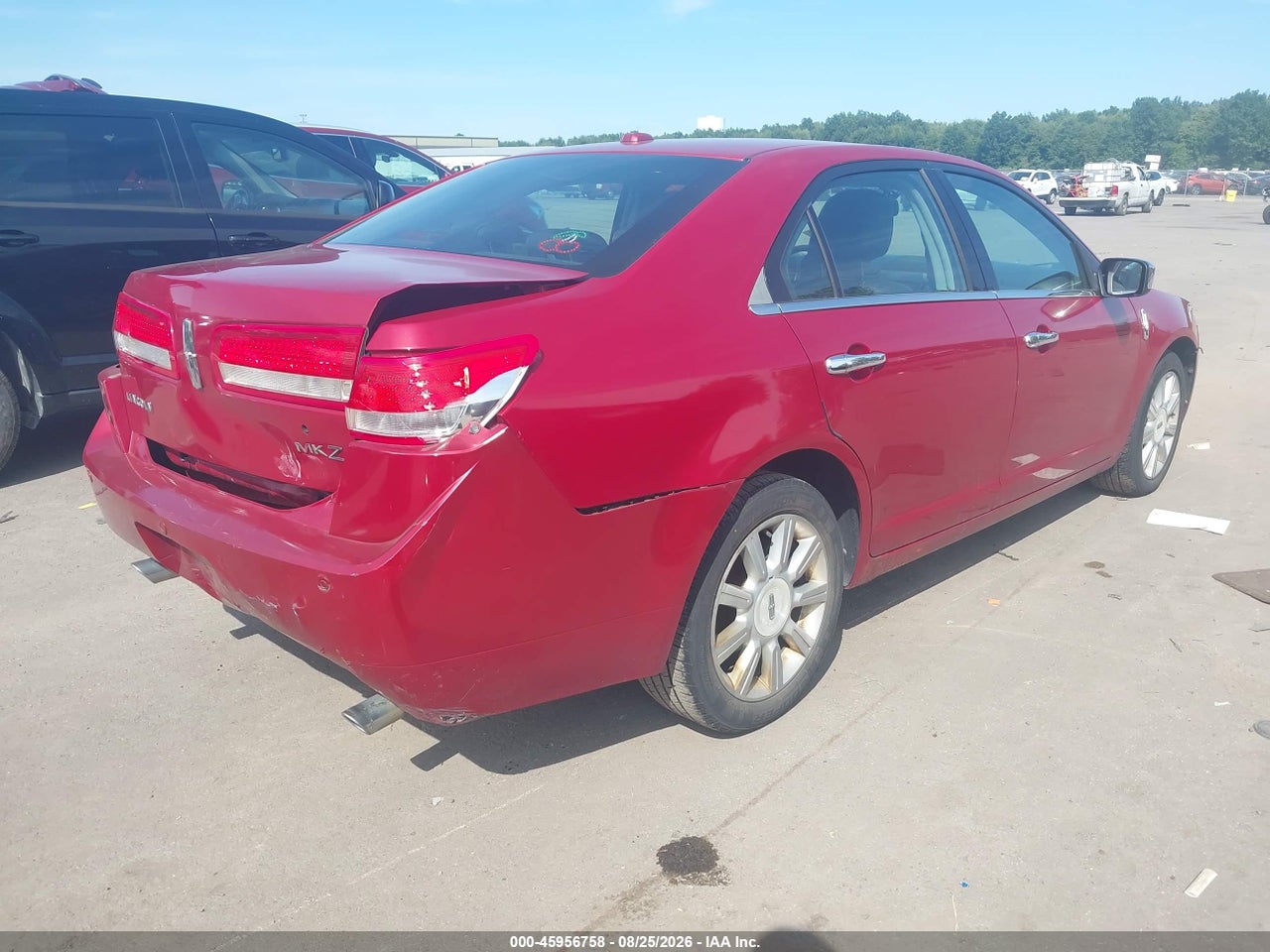 2010 LINCOLN MKZ · 4/11
