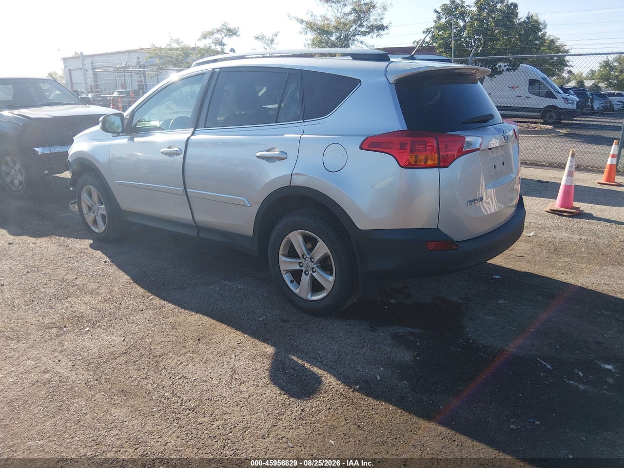 2014 TOYOTA RAV4 XLE · 3/11