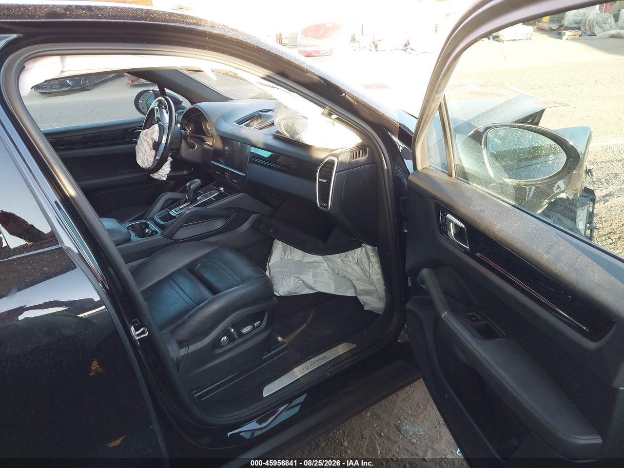 2020 PORSCHE CAYENNE   · 5/10