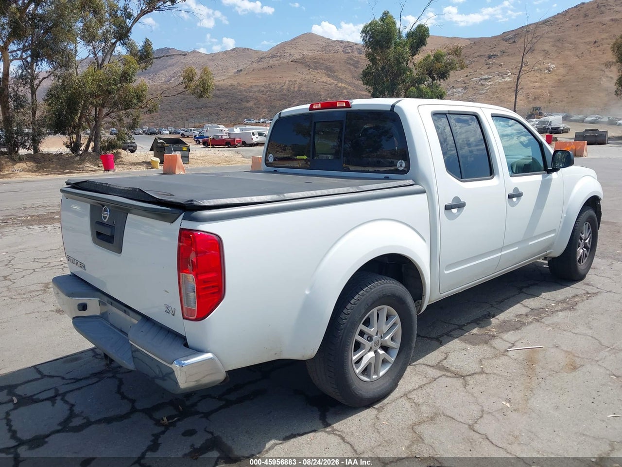 2017 NISSAN FRONTIER SV · 4/11
