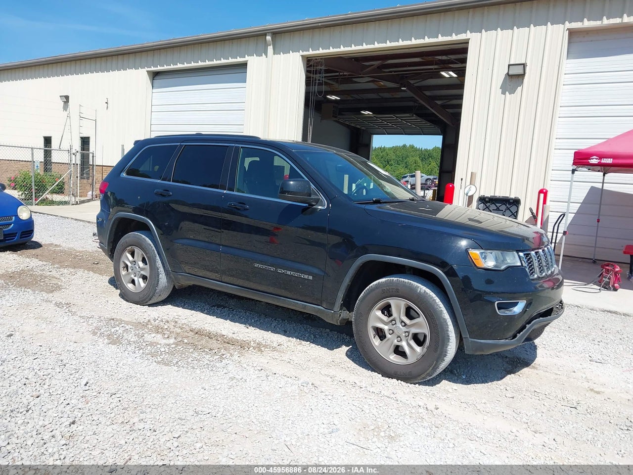 1C4RJFAG7HC****** · 2017 JEEP GRAND CHEROKEE LAREDO