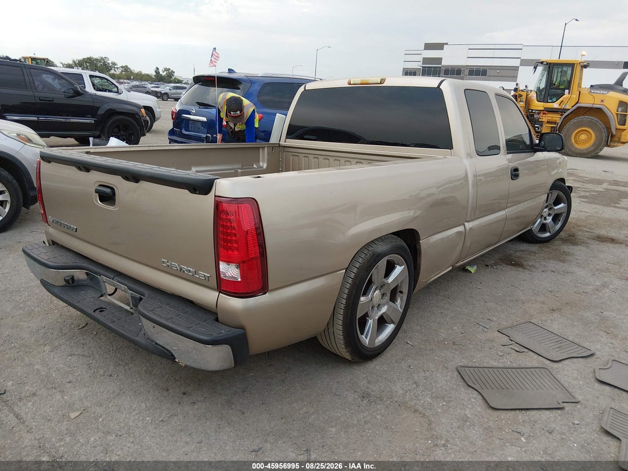 2005 CHEVROLET SILVERADO 1500 LS · 4/11