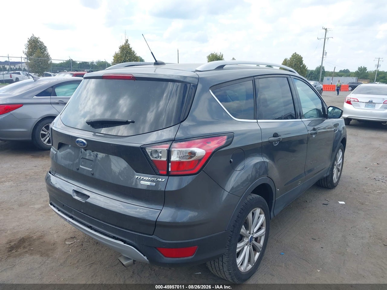 2017 FORD ESCAPE TITANIUM · 4/11