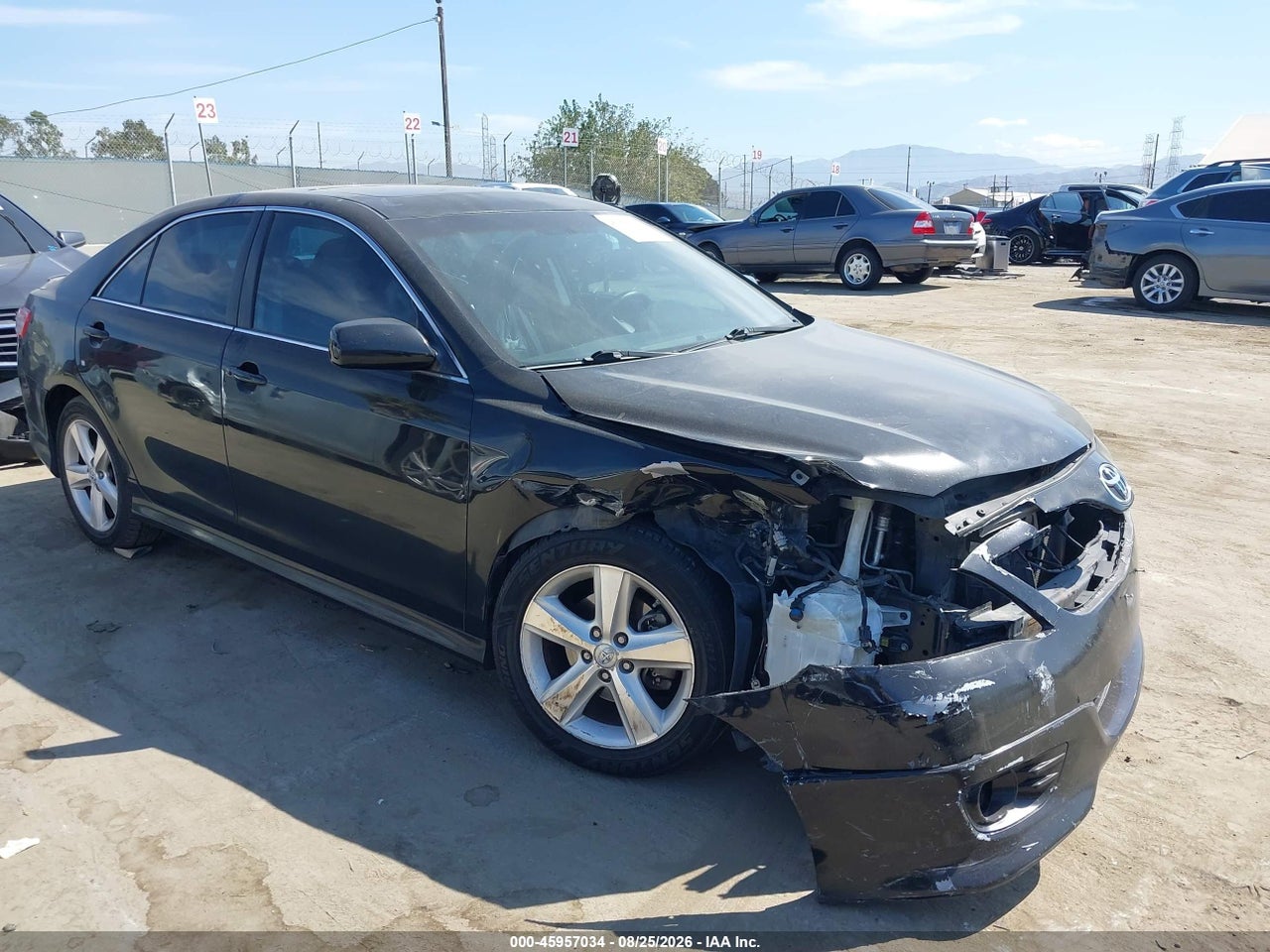 4T1BF3EK5BU****** · 2011 TOYOTA CAMRY SE