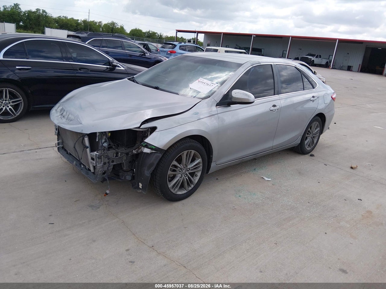 2017 TOYOTA CAMRY SE · 2/11