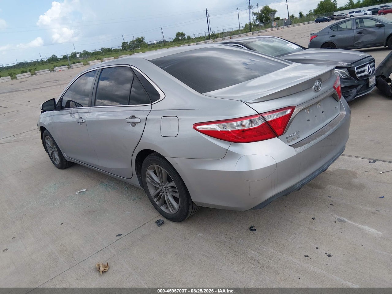 2017 TOYOTA CAMRY SE · 3/11