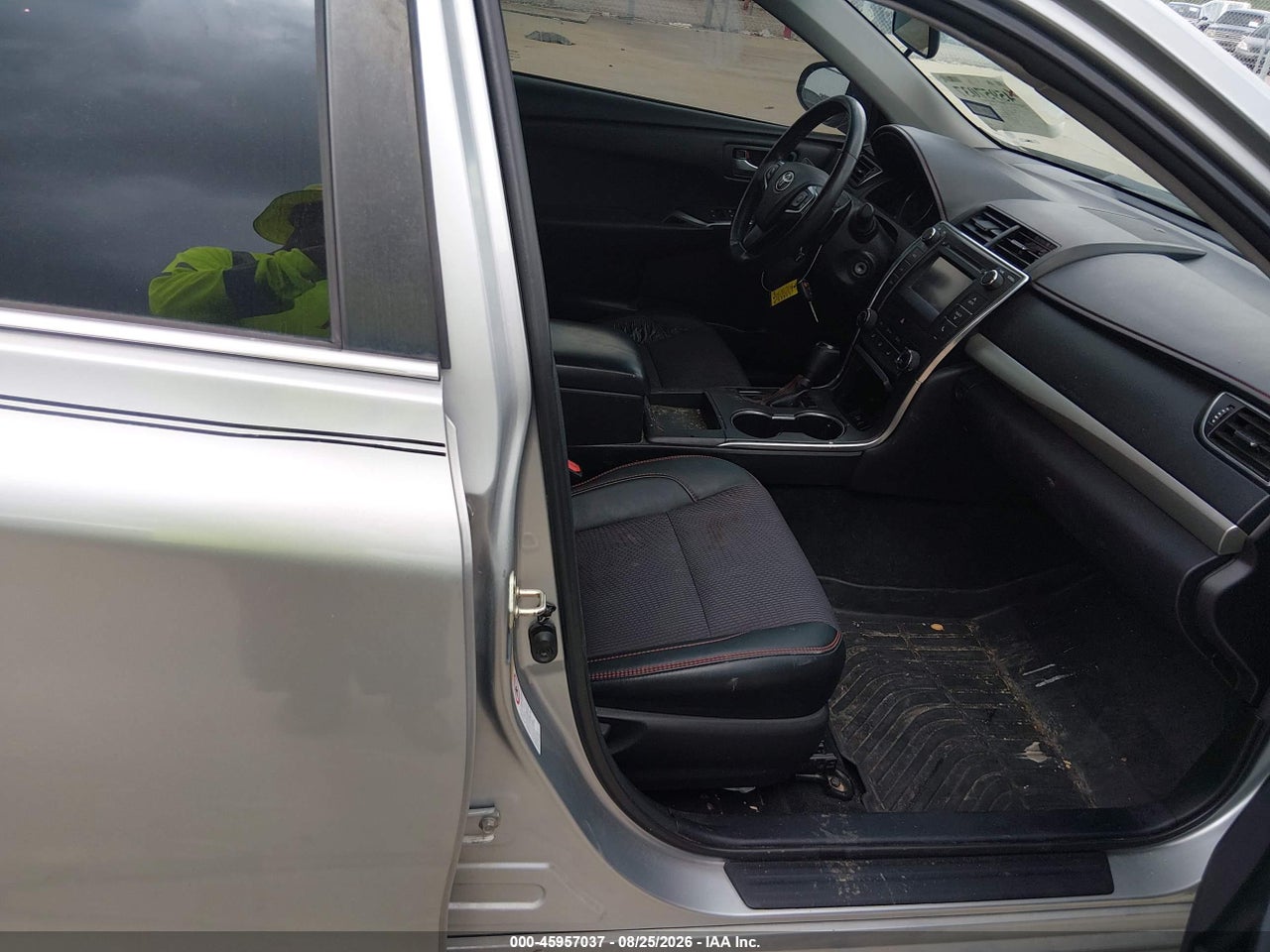 2017 TOYOTA CAMRY SE · 5/11